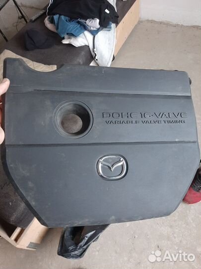 Декаротивная крышка двигателя mazda