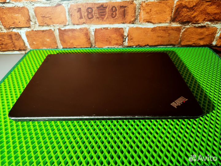 Lenovo Thinkpad E450 - Core i3-5 Gen \ 4 Озу \ SSD