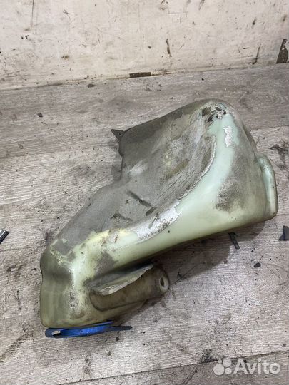 Бачок омывателя лобового стекла Audi A6