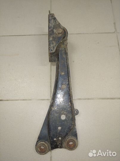 Рычаги задние продольные Toyota Rav 4 30кузов