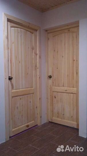 Дверь из массива дерева