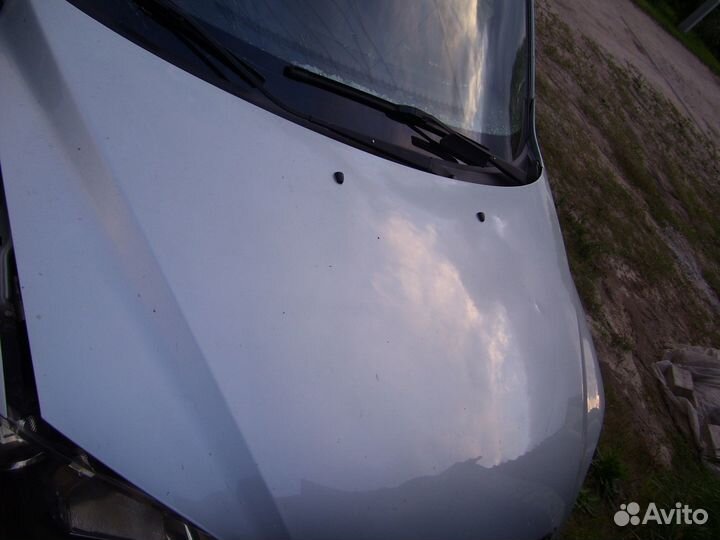 Мазда 2 капот