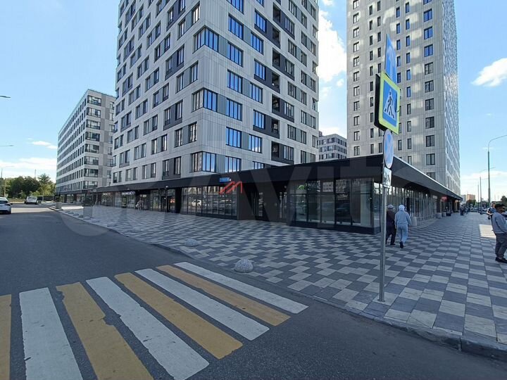 Сдам торговое помещение, 194 м²