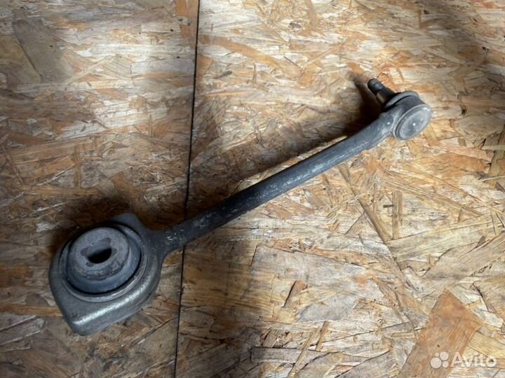 Рычаг подвески передний левый Mercedes-Benz C300