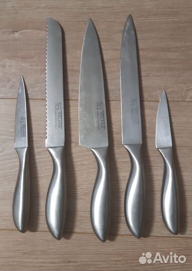 Набор кухонных ножей с подставкой