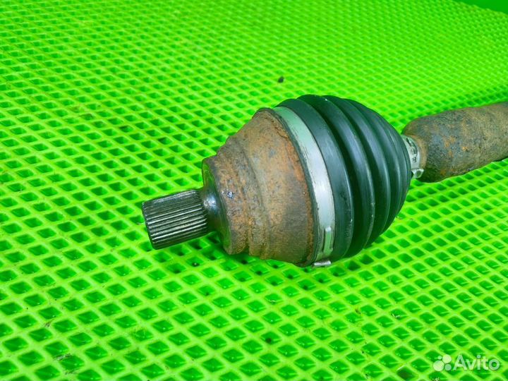 Привод правый Skoda Octavia A5 2010 1.8 CDA МКПП