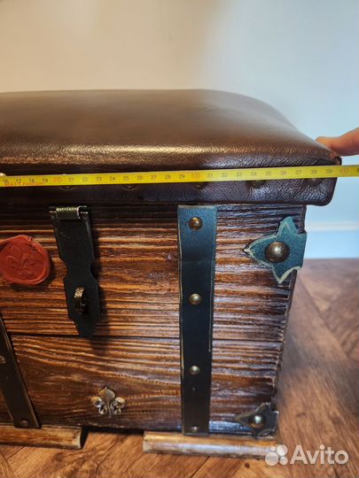 Сундук деревянный