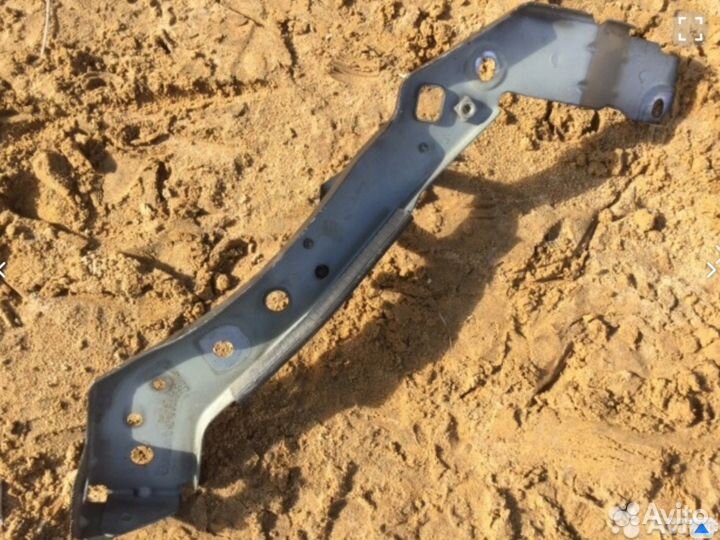 Панель передняя Рено Флюенс с 2010 года