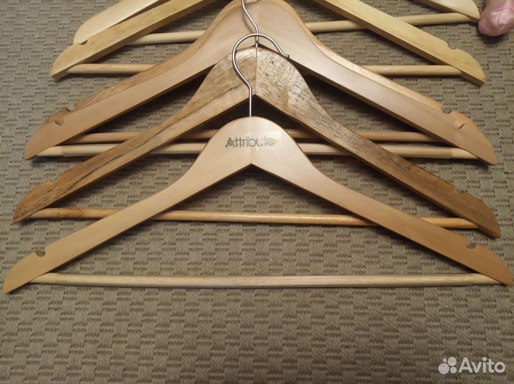 Вешалки-плечики для одежды
