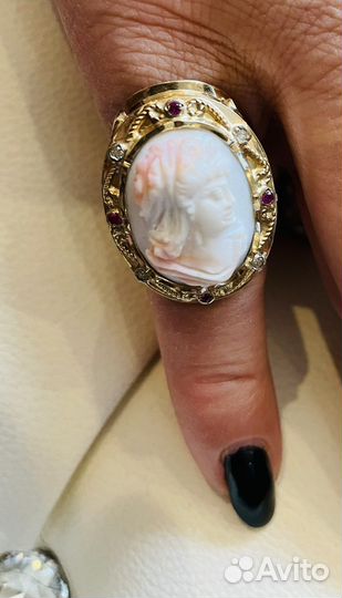 Золотое кольцо и серьги с бриллиантами