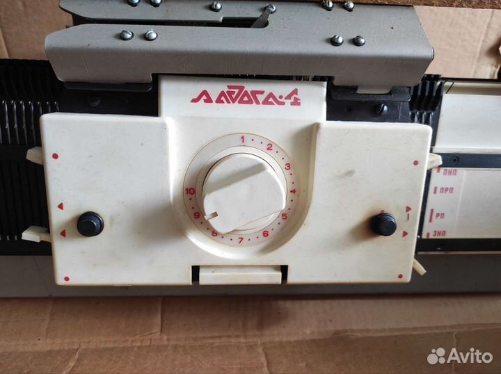 Двухфонтурная вязальная машина Нева 5