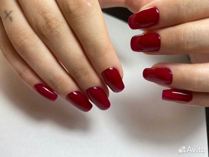 Мастер маникюра и педикюра