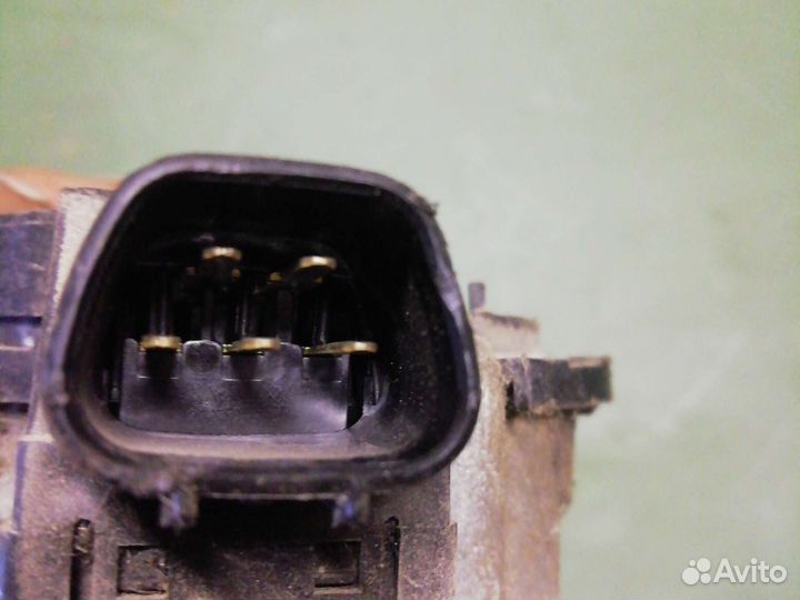 Моторчик стеклоочистителя на toyota corolla 130