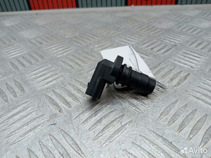 Датчик распредвала для Volvo S80 1 30713370