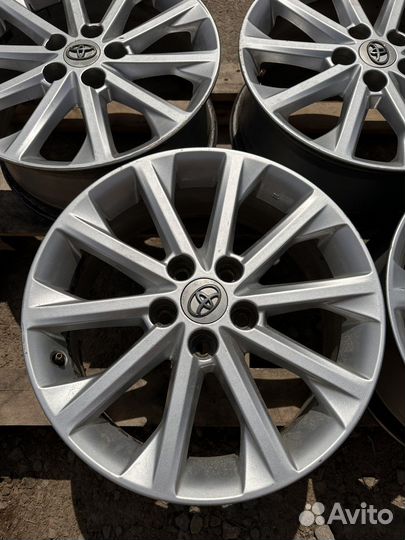 Литые диски Toyota R17 5*114.3