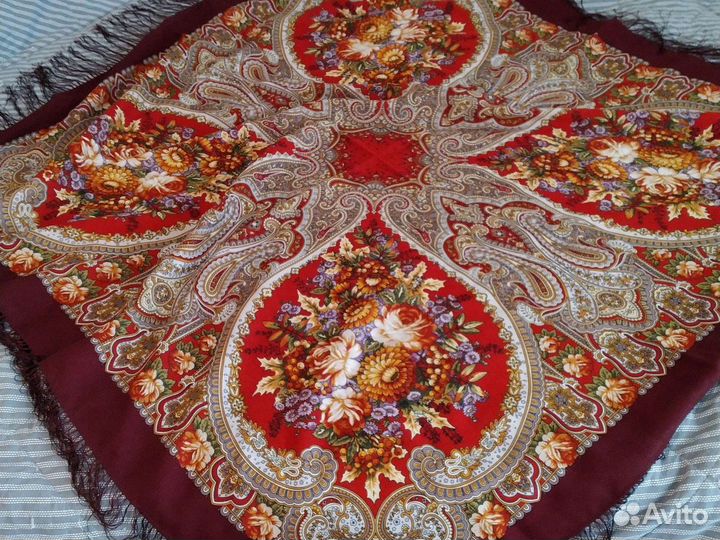 Павловопосадский платок Осенние кружева