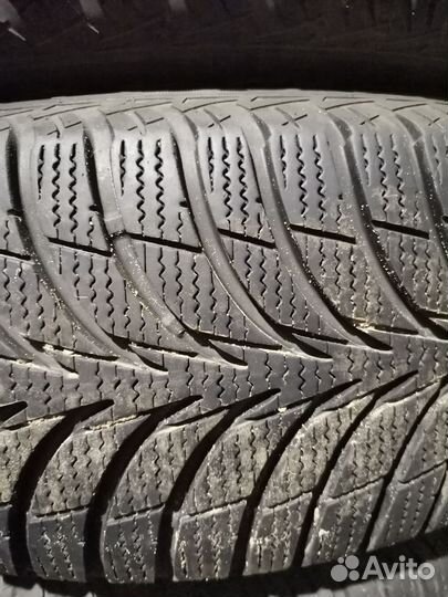 Goodyear UltraGrip Ice+ 215/65 R16