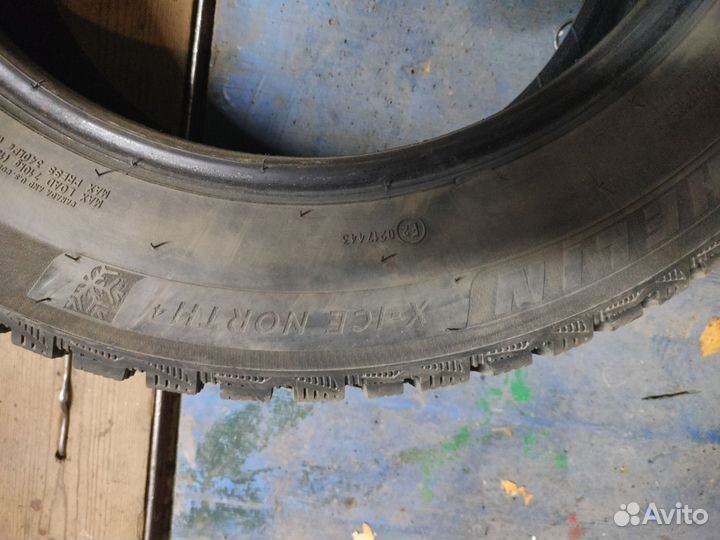 Michelin X-Ice North 4 205/60 R16