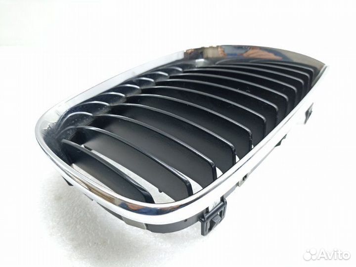 Решетка радиатора передняя правая Bmw 1-Series E87