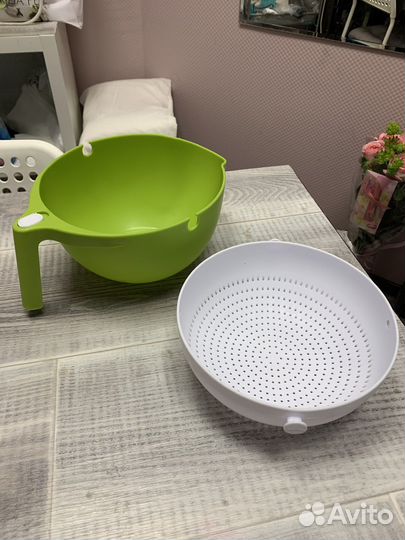 Ковшик, дуршлаг, миска