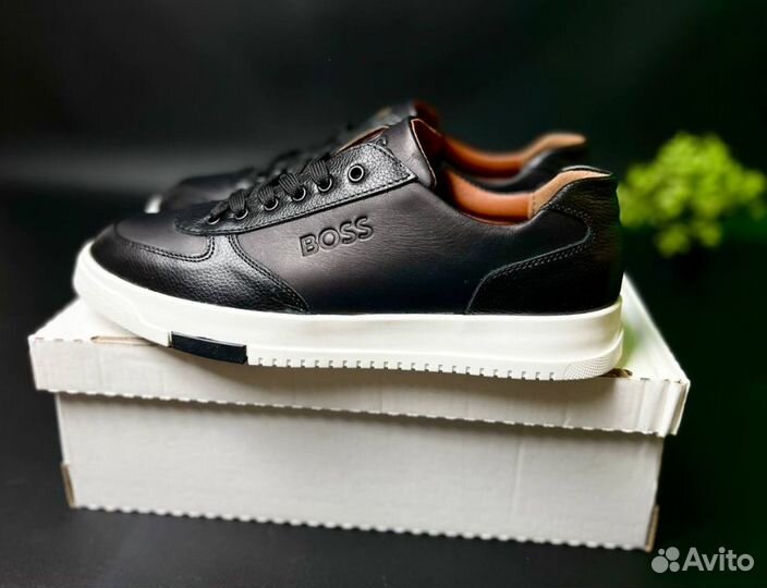 Кроссовки Boss модные