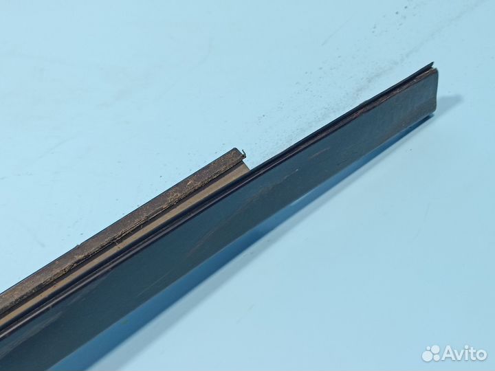 Молдинг стекла переднего для Mitsubishi Lancer 9