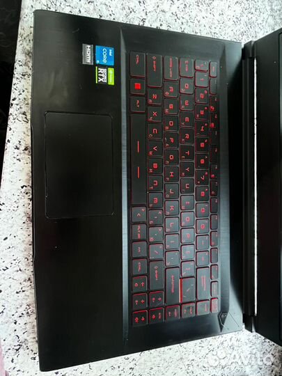 Ноутбук MSI GF63 Thin 11UC