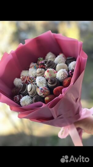 Съедобные букеты,клубника в шоколаде