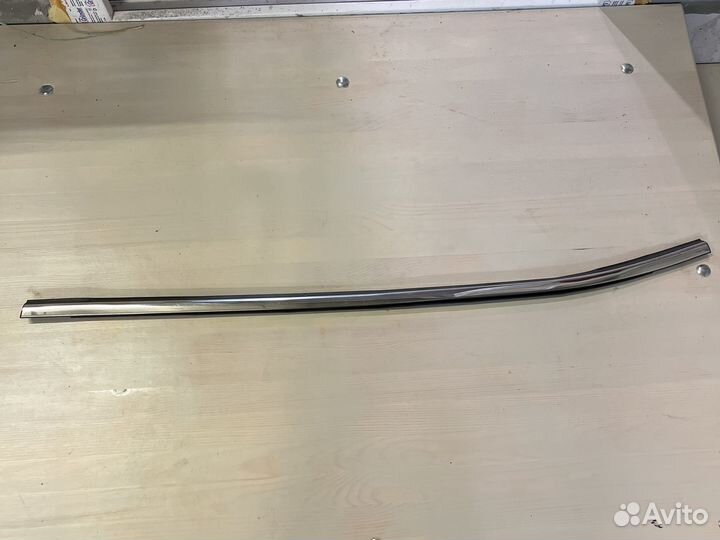Молдинг задней левой двери Murano Z 52