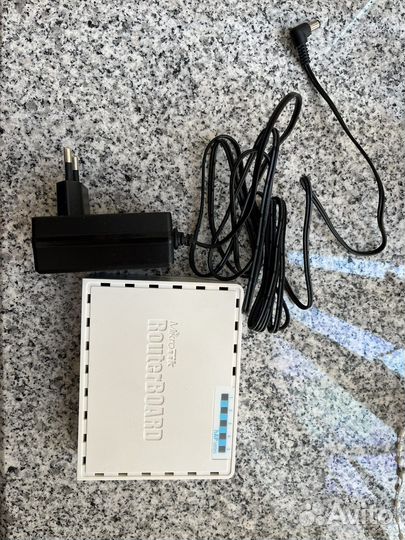 Wi-Fi роутер MikroTik hAP AC lite