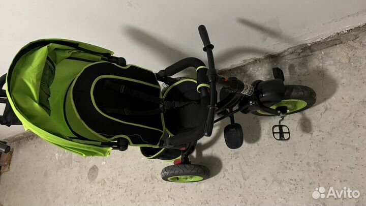 Детский велосипед с ручкой