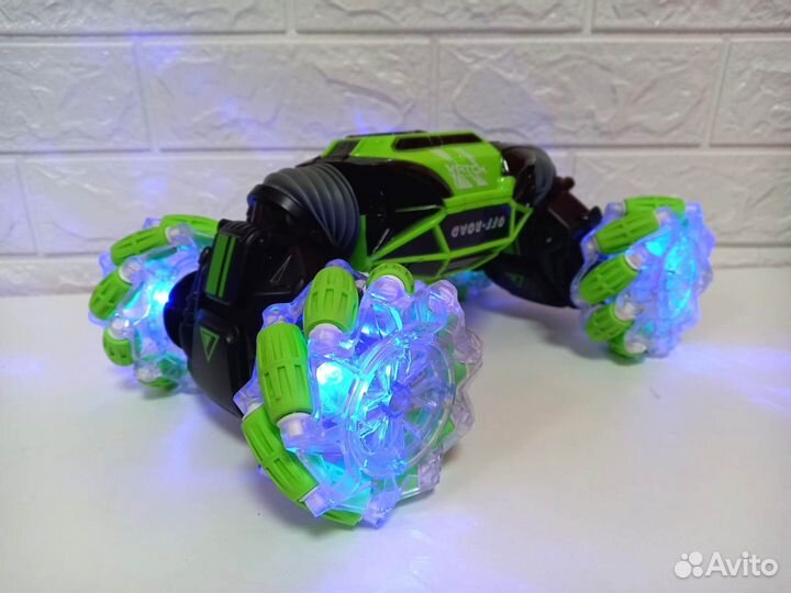 Машинка перевертыш с управлением жестами