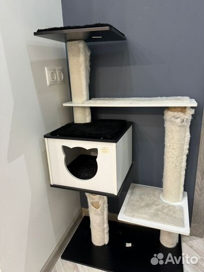 Стильный домик для кошки с когтеточкой