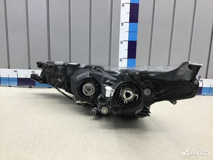 Фара правая Toyota Corolla E18 2013-2018