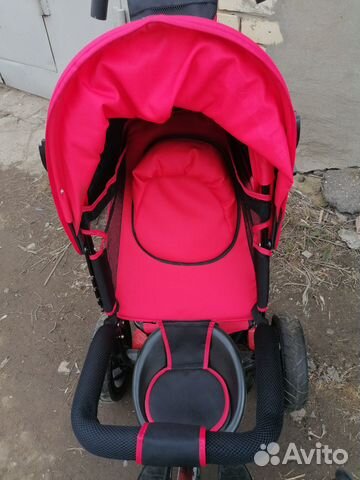 Продается детский велосипед с ручкой