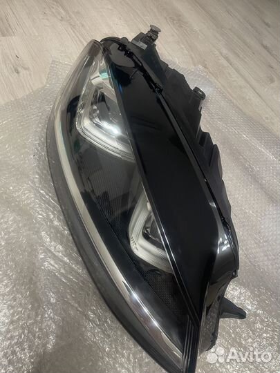 Фара правая ксенон- лед гольф 7