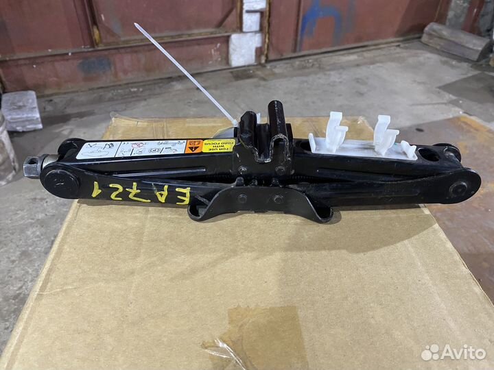 Домкрат Ford Focus 3