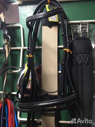 Узды - спортивные, выездные, рабочии