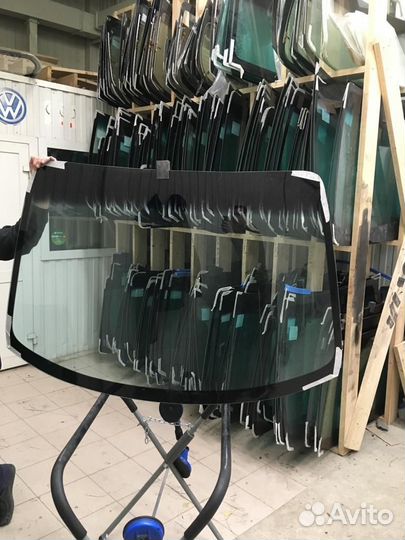 Лобовое стекло Тойота Ипсум