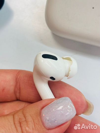 Наушники Apple AirPods*