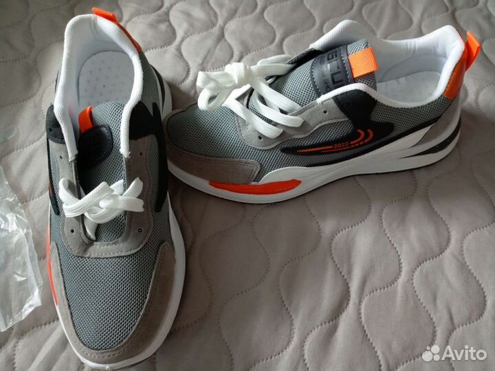 Кроссовки мужские новые