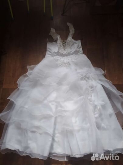 Свадебное платье