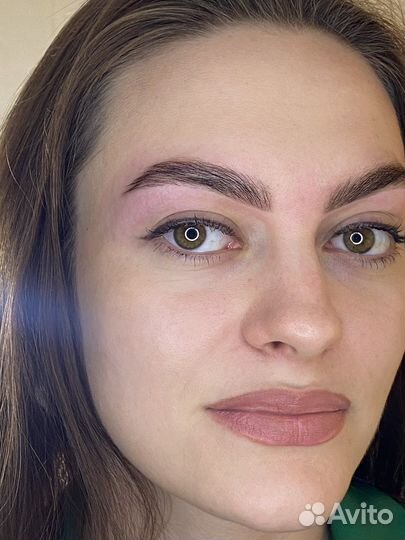 Окрашивание Коррекция Ламинирование бровей