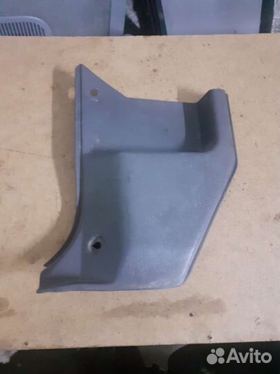 Накладка стойки нижняя Daewoo Nexia N100