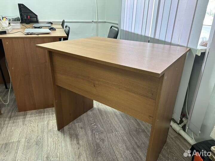 Письменный стол