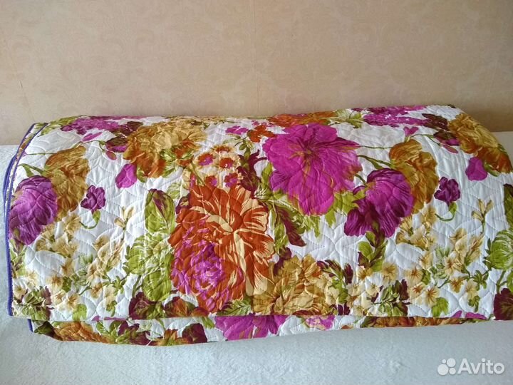 Новое тонкое стёганое одеяло