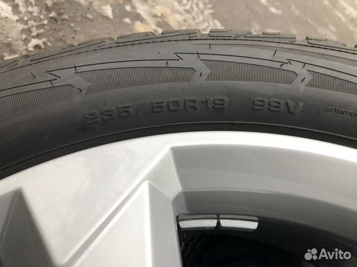 Комплект оригинальных колёс Audi Q3 new R19