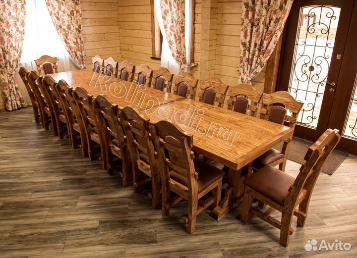 Стол из дерева