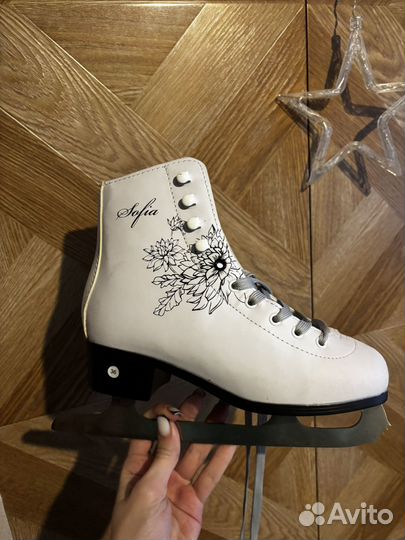 Продам коньки 36 размера