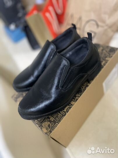 Школьные туфли